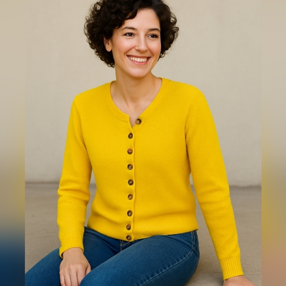 Pure Handknit Sweater 100%Cotton Yellow With Button Detail V-Neck Size M/L